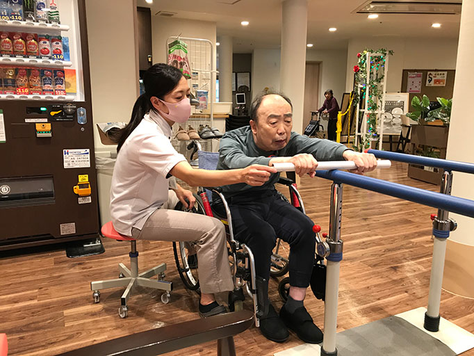 生きがい支援のスペシャリスト作業療法士(OT)によるリハビリを採用|アズハイム川崎中央