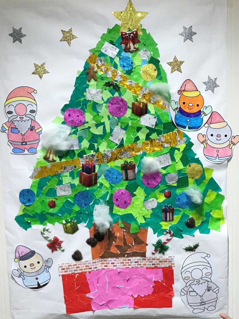 クリスマスツリーの壁画
