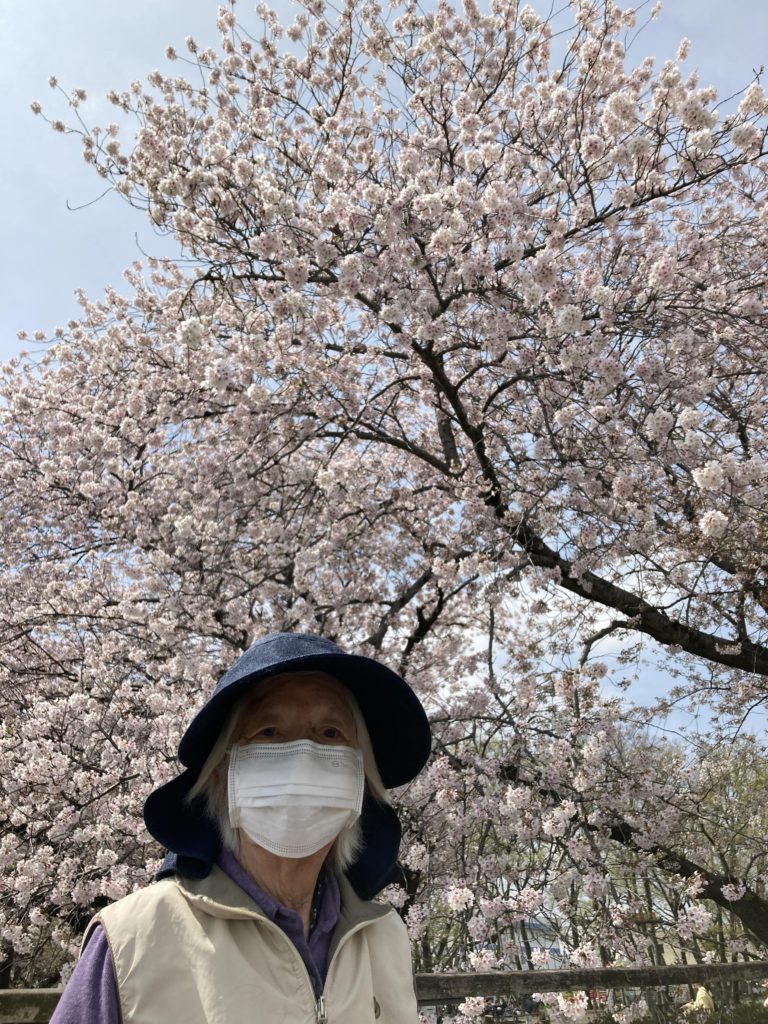 桜とツーショット