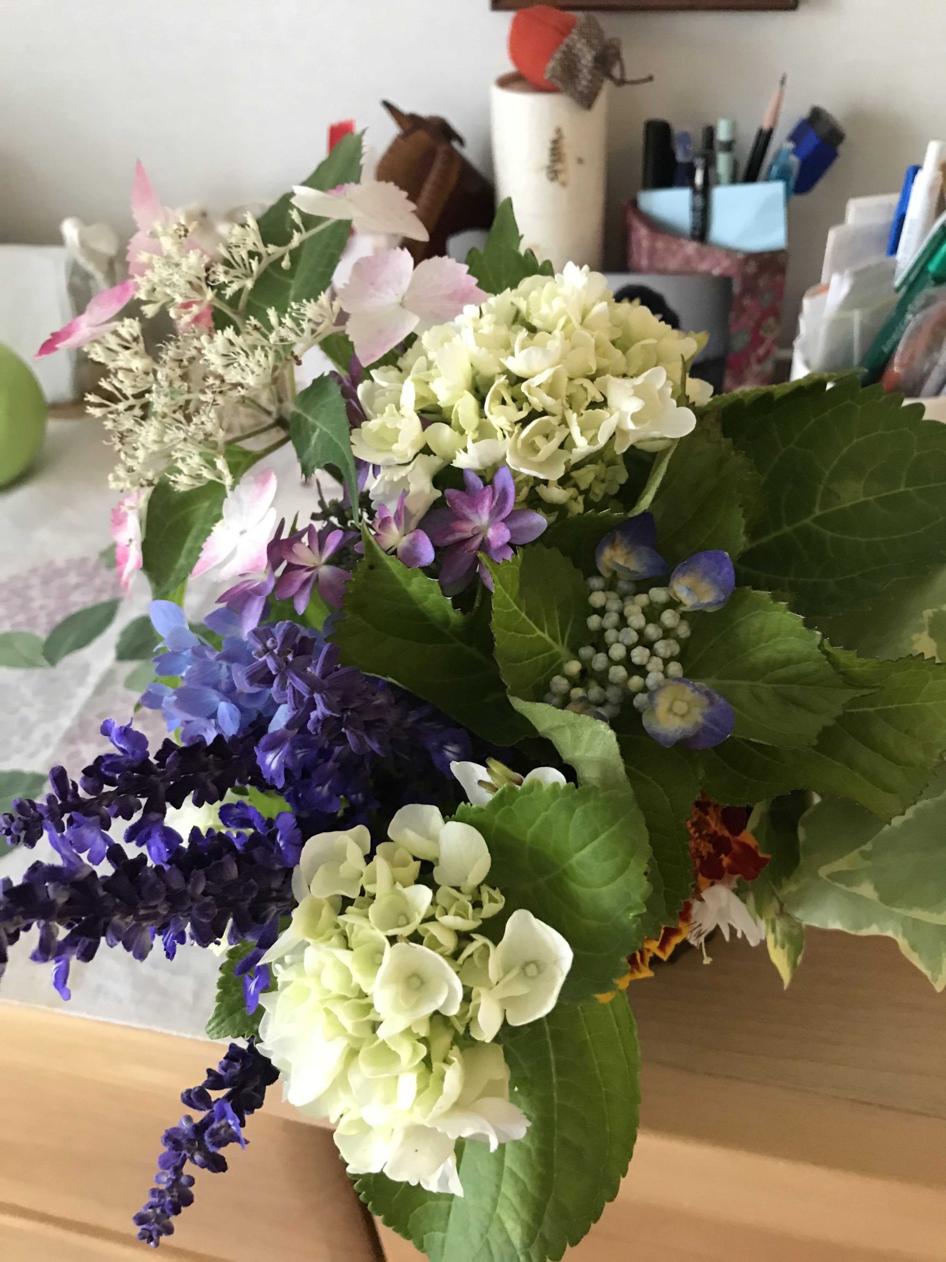 AH練馬ガーデン】母の日には、ホームがプレゼントのお花でいっぱいに