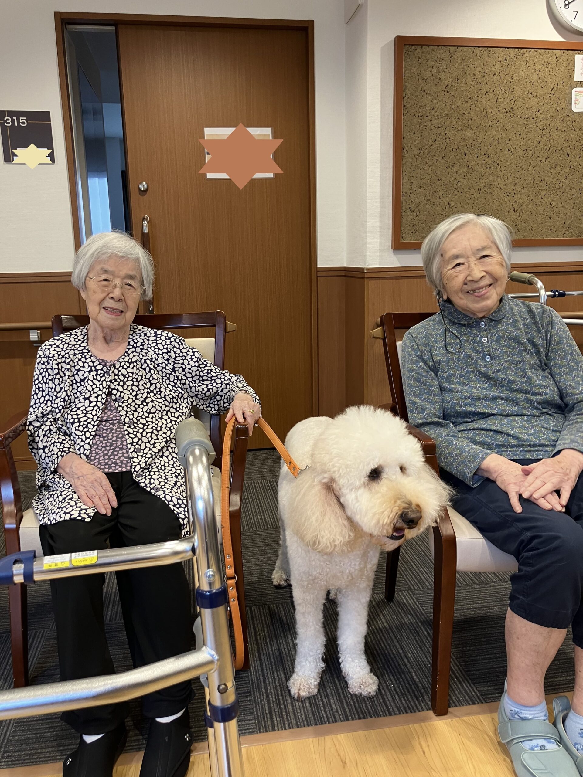 アズハイム大泉学園】皆さまお待ちかね！アニマルセラピーを行いました