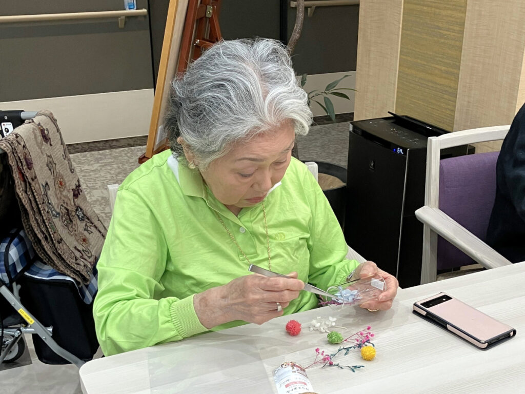 ハーバリウム作りの様子