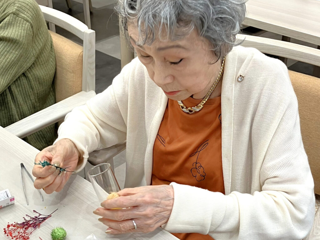 ハーバリウム作りの様子