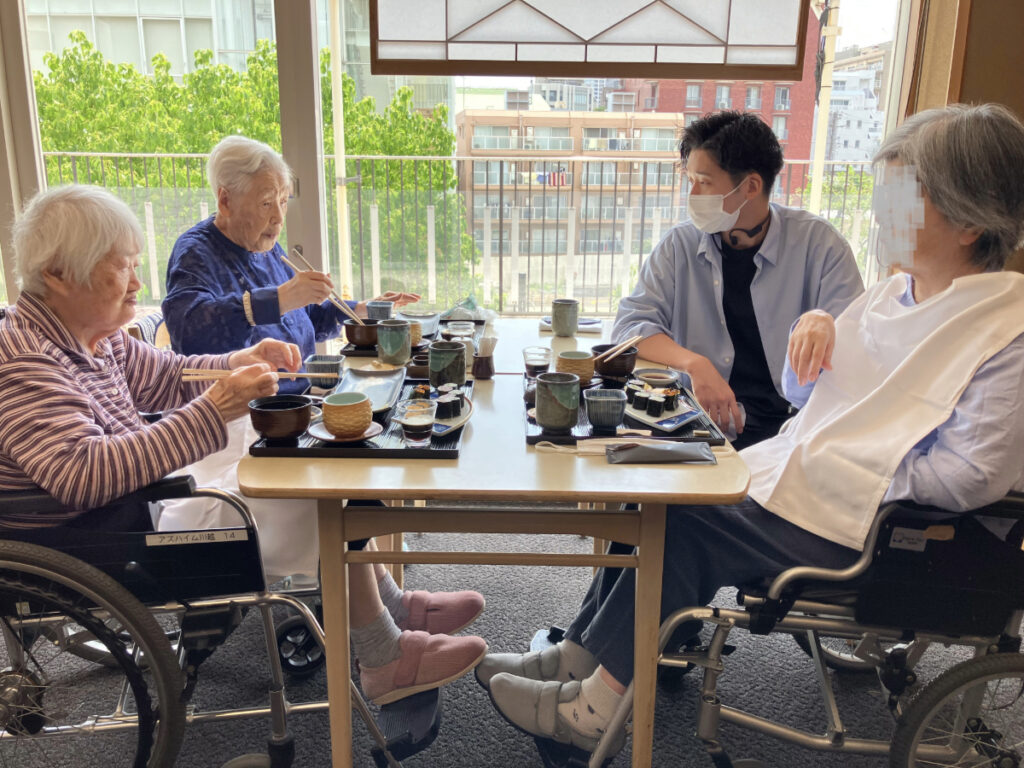 お寿司の昼食