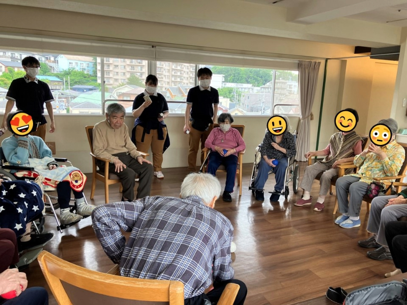 ボッチャ大会で盛り上がる様子