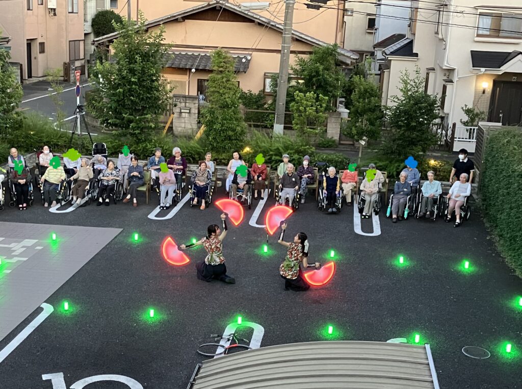 パフォーマンスを見るご入居者