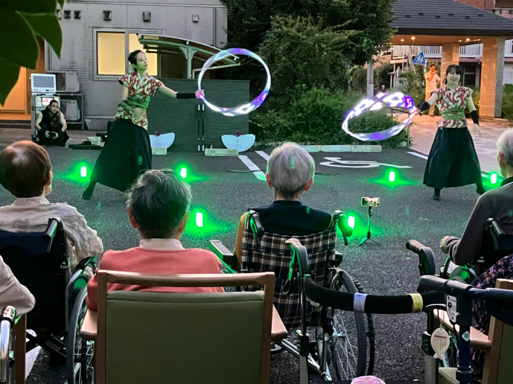 炎と光のパフォーマンスショー