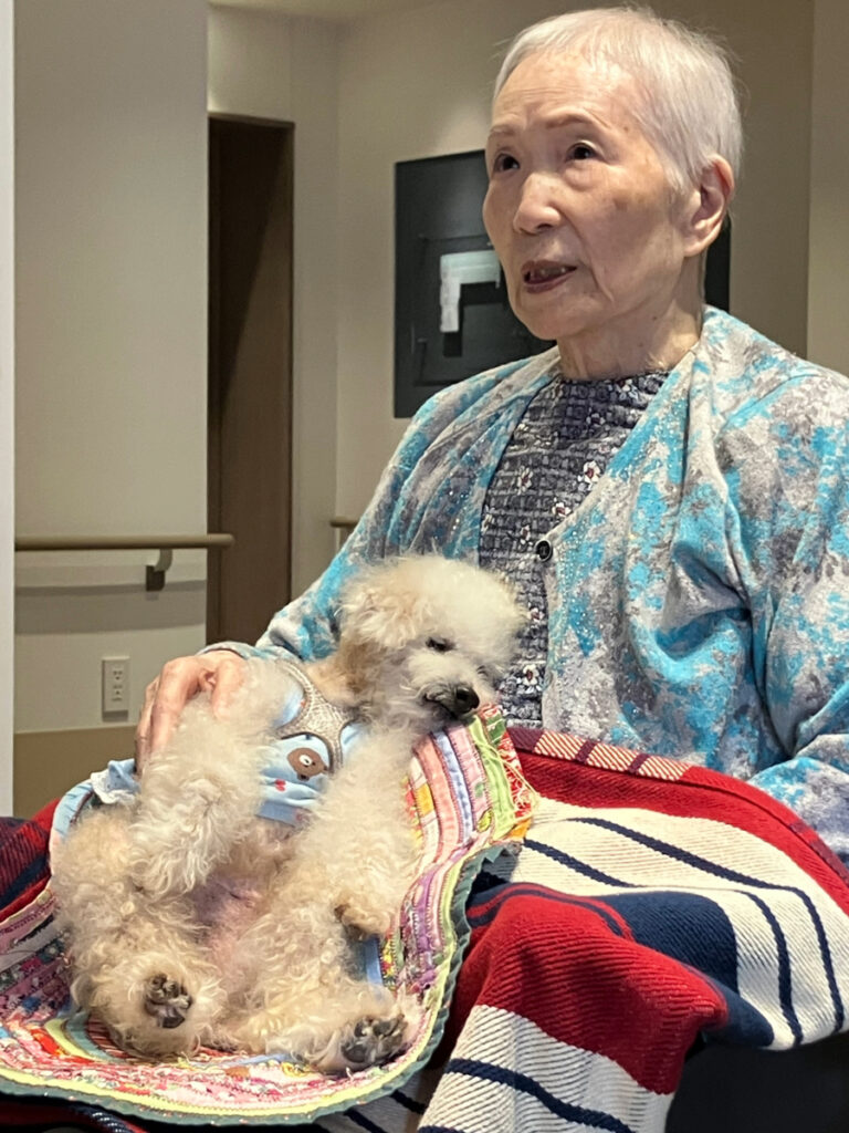 ご入居者とワンちゃん