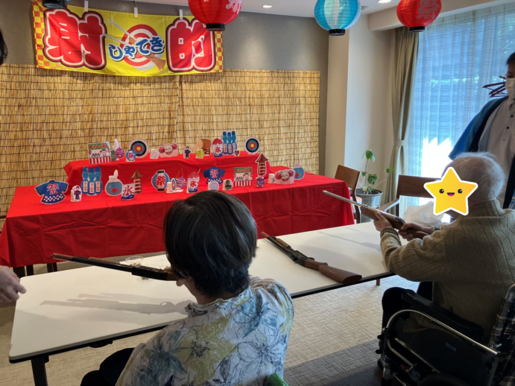 納涼祭射的コーナーの様子