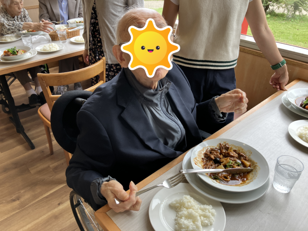 レストランで絶品ビーフシチューランチ