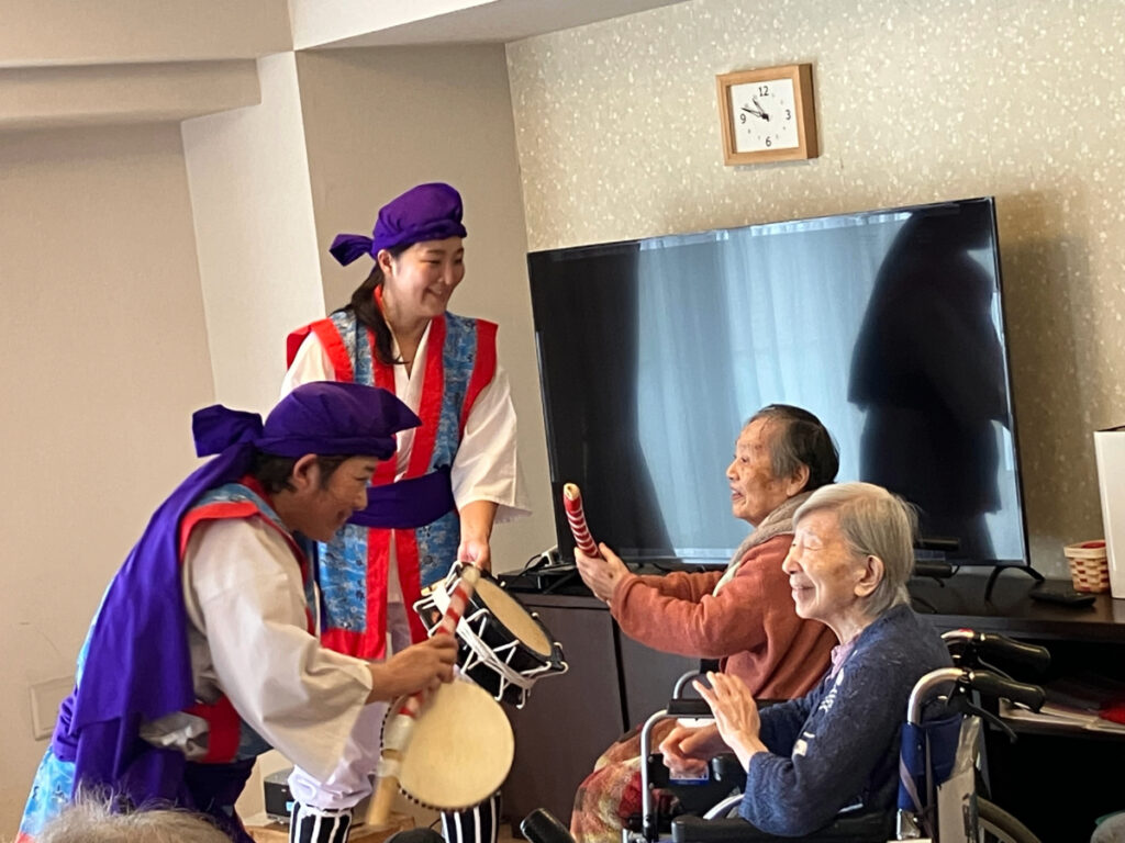沖縄伝統芸能「エイサー」鑑賞