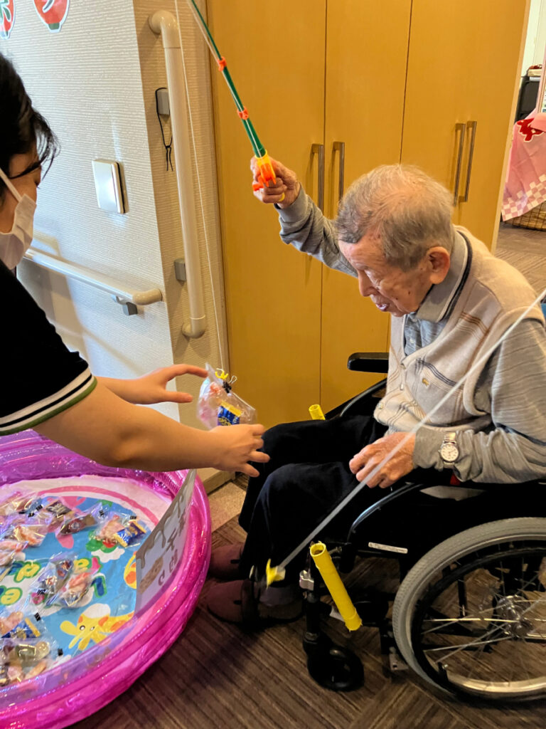 秋祭り　お菓子釣り