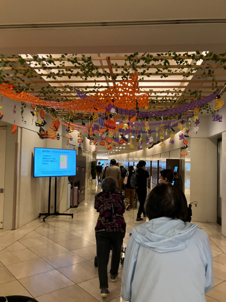 シーフードレストランに向かうご入居者