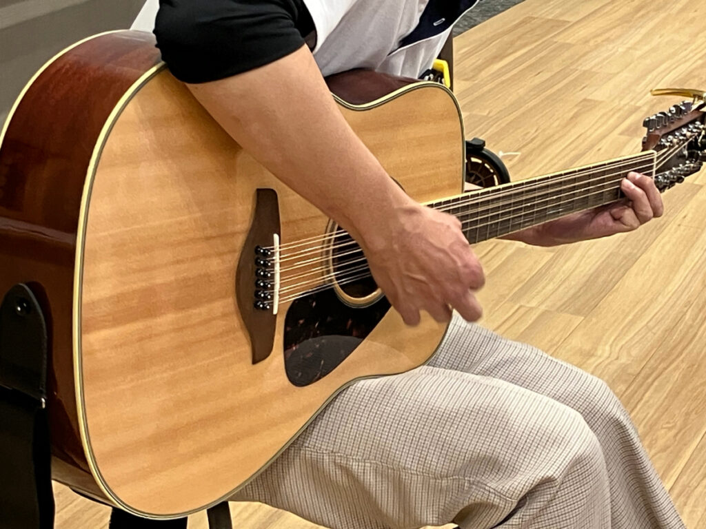 アコースティックギター