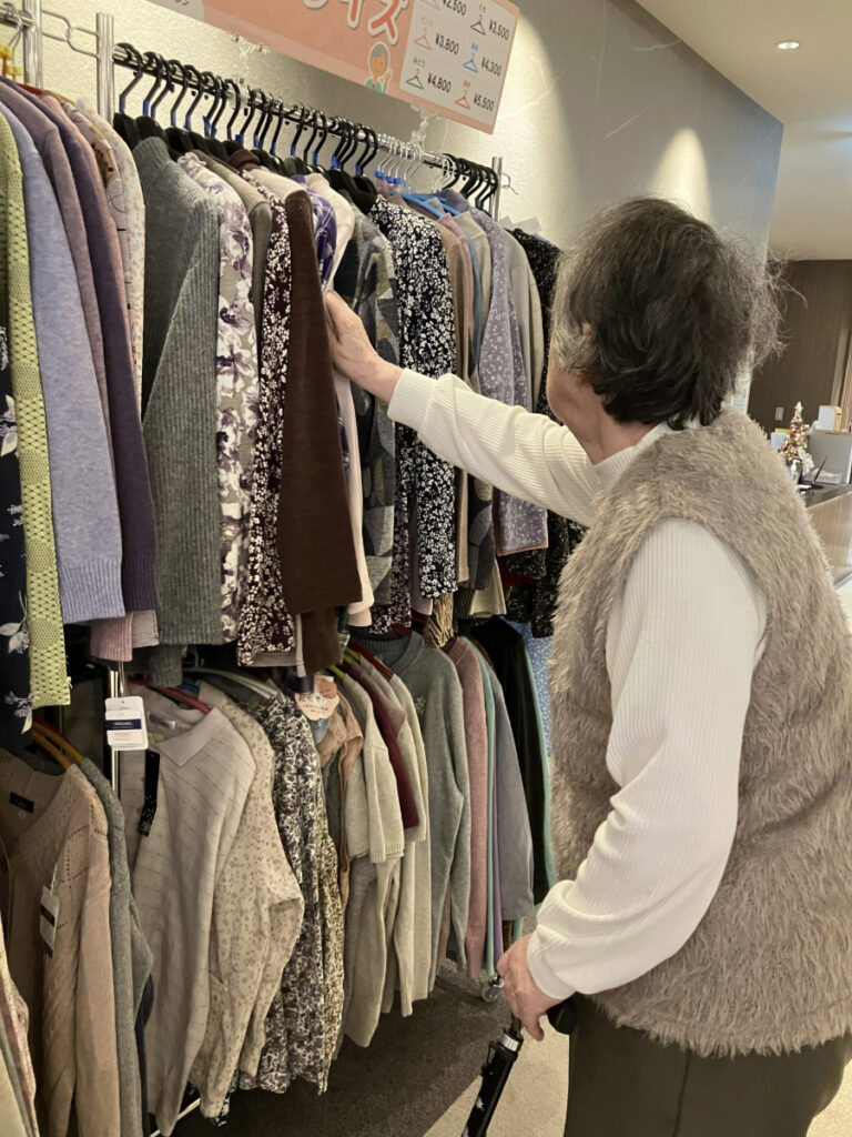 ずらりと並んだお洋服