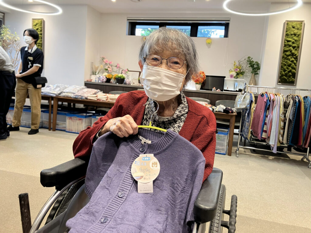 お洋服選びを楽しむご入居者