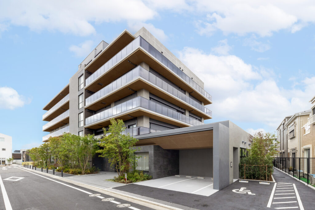 アズハイム足立六町外観