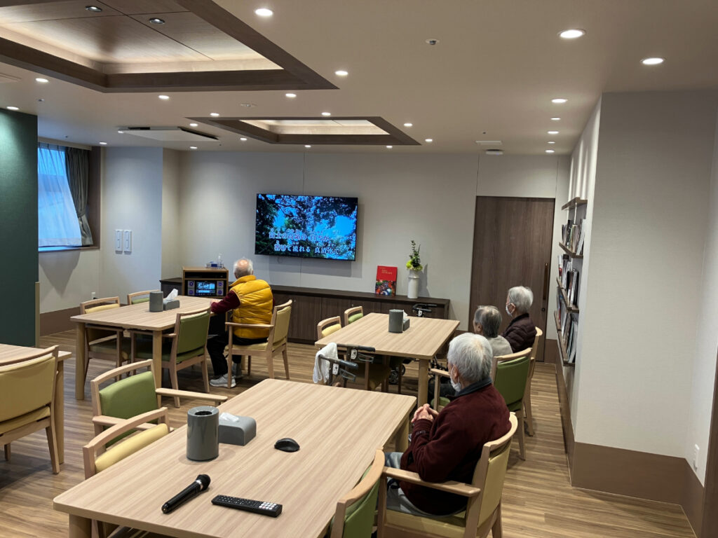 カラオケクラブ