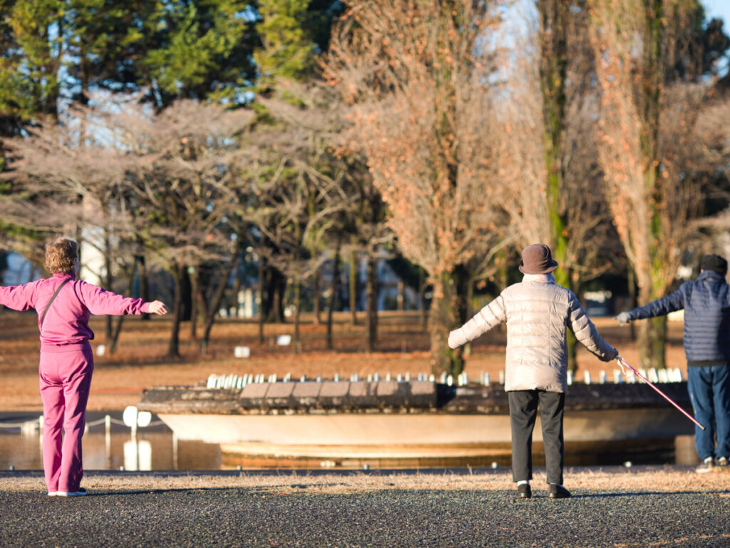 ウォーキングクラブ　朝のラジオ体操