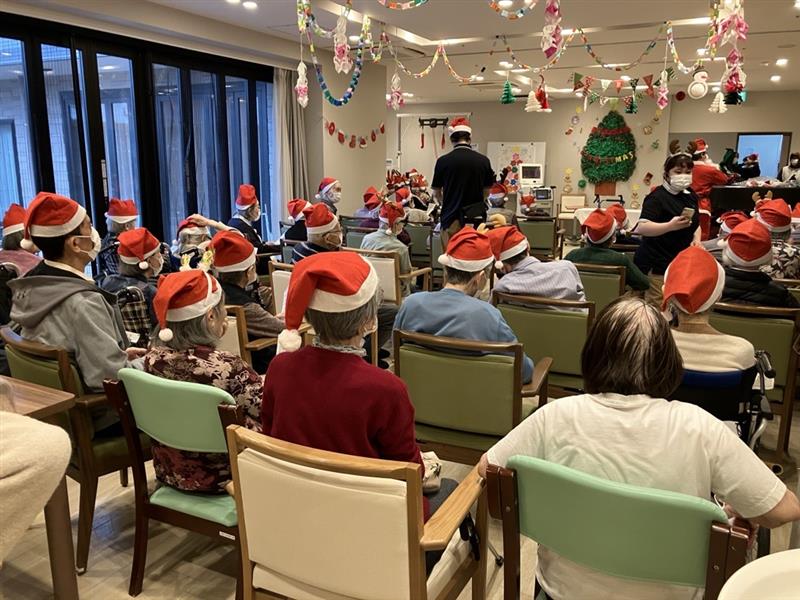 クリスマスソング合唱の様子