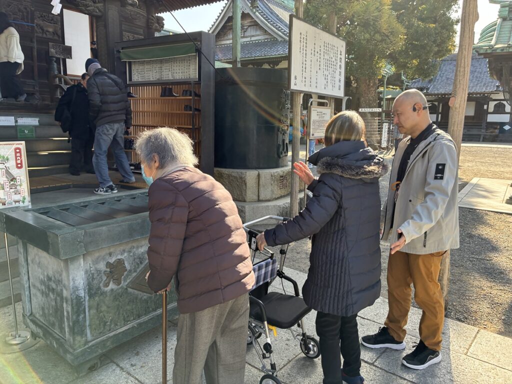 初詣のお参りの様子