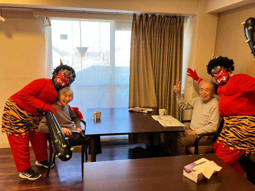 最後は鬼とにっこり記念撮影