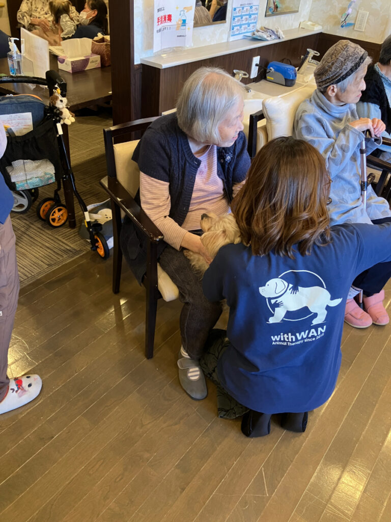 セラピー犬登場