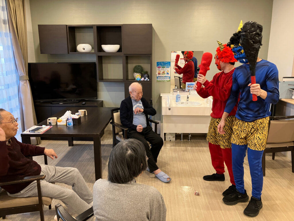 節分イベント豆まきの様子