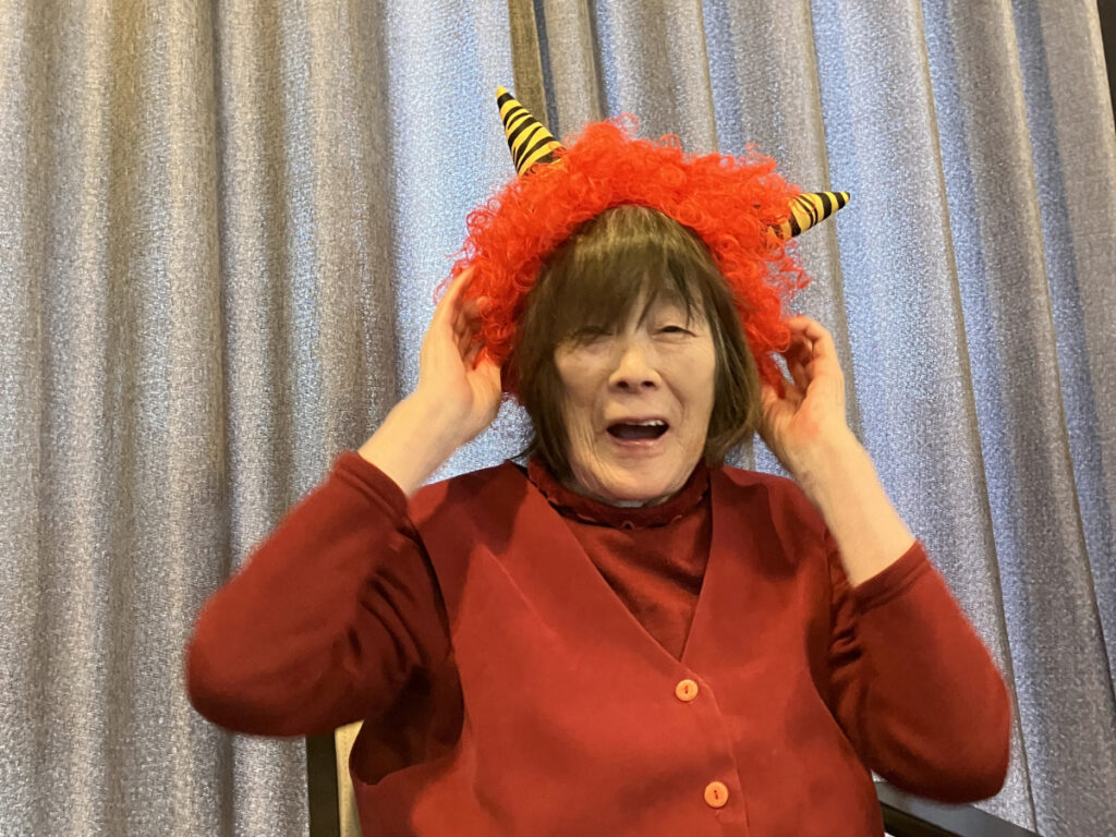 節分レクリエーション笑顔のご入居者