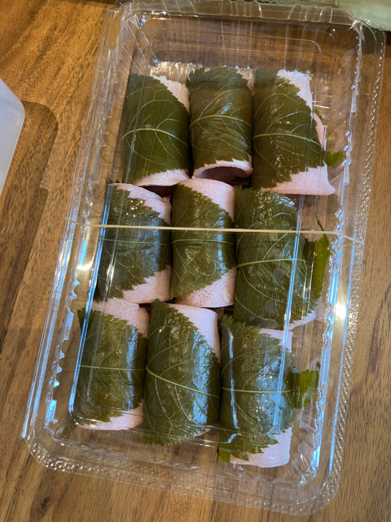 桜餅をモチーフにした和菓子