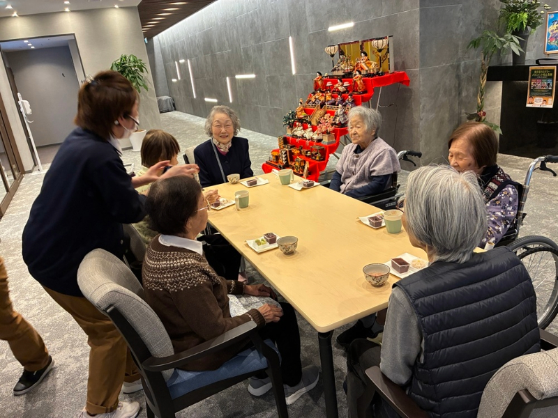 和菓子と桜茶でおひなまつり