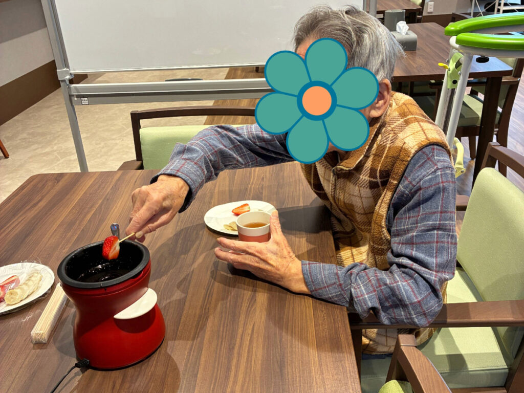 ご自身でチョコフォンデュするご入居者
