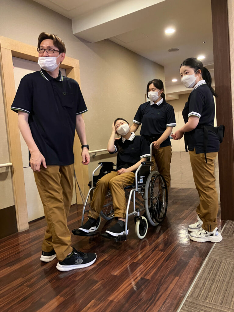 3名の新入スタッフ研修の様子