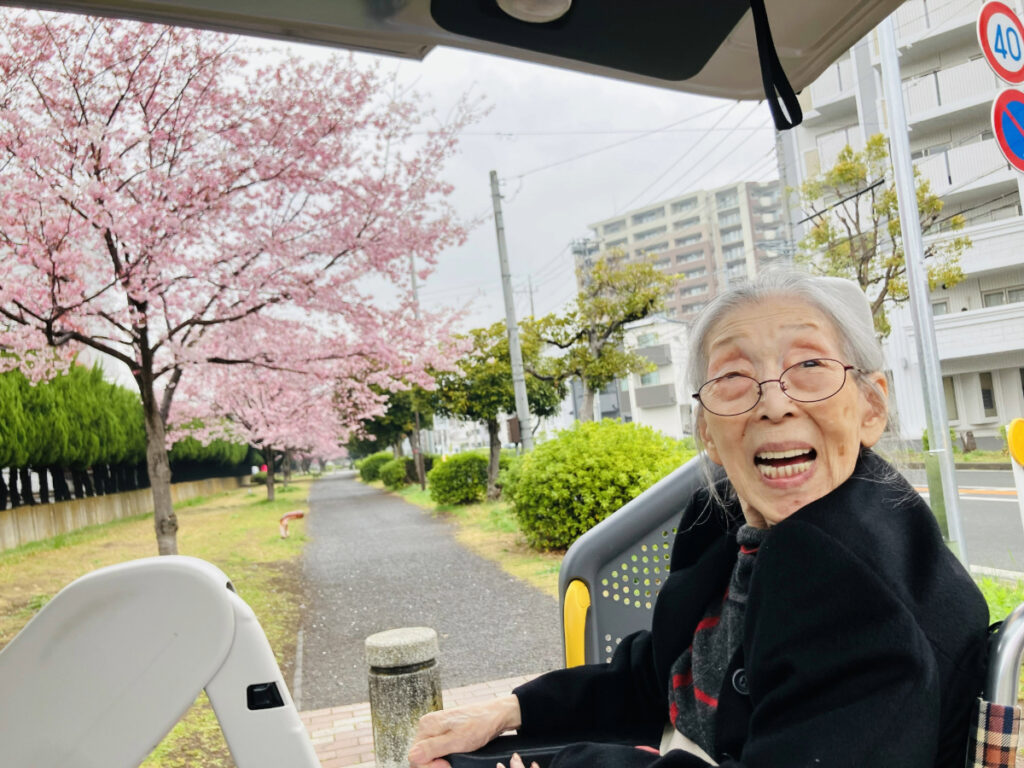 満開の桜と満開の笑顔