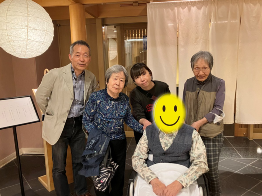 ホテルでの夕食写真