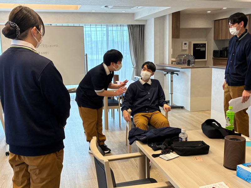 新卒スタッフ研修の様子