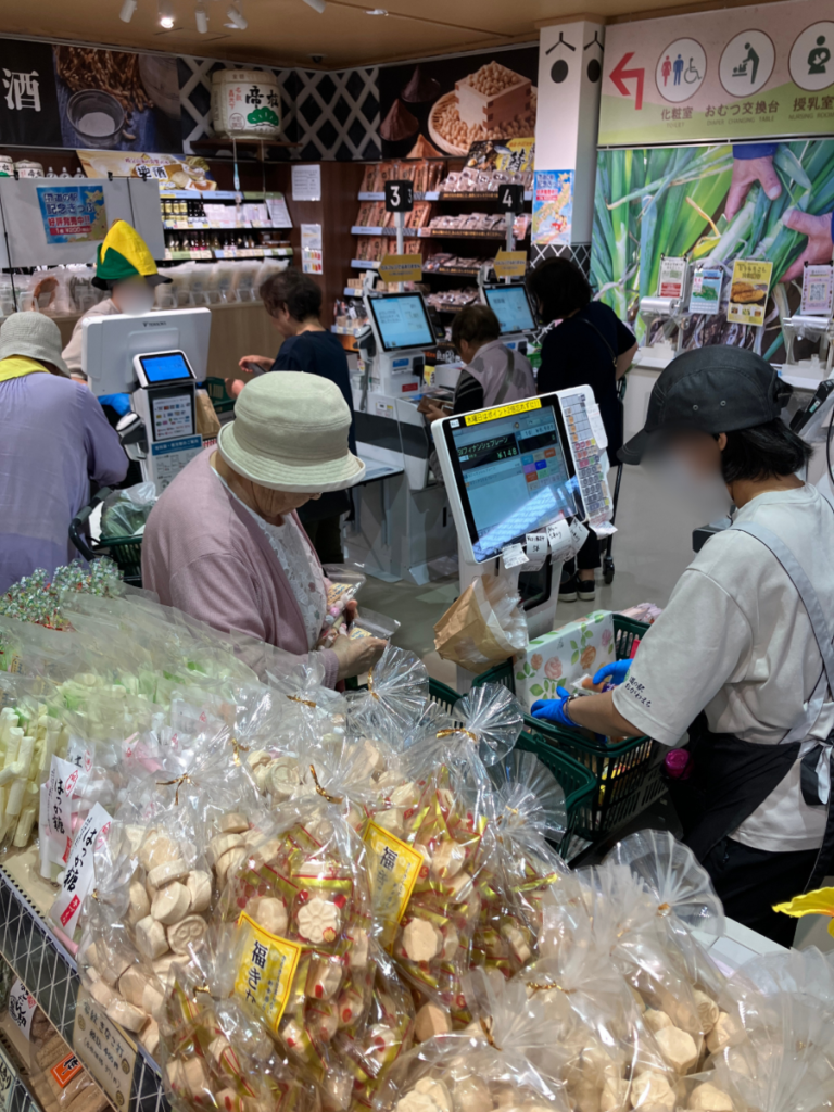 お土産コーナーでお買い物