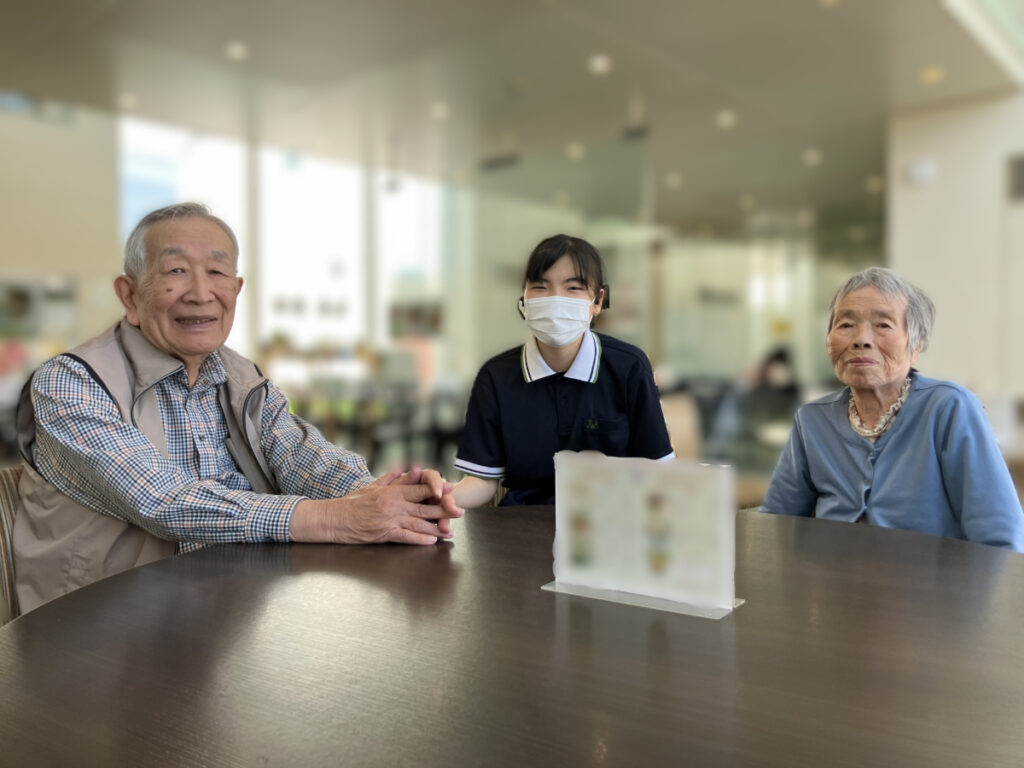 交流センターへお散歩の様子