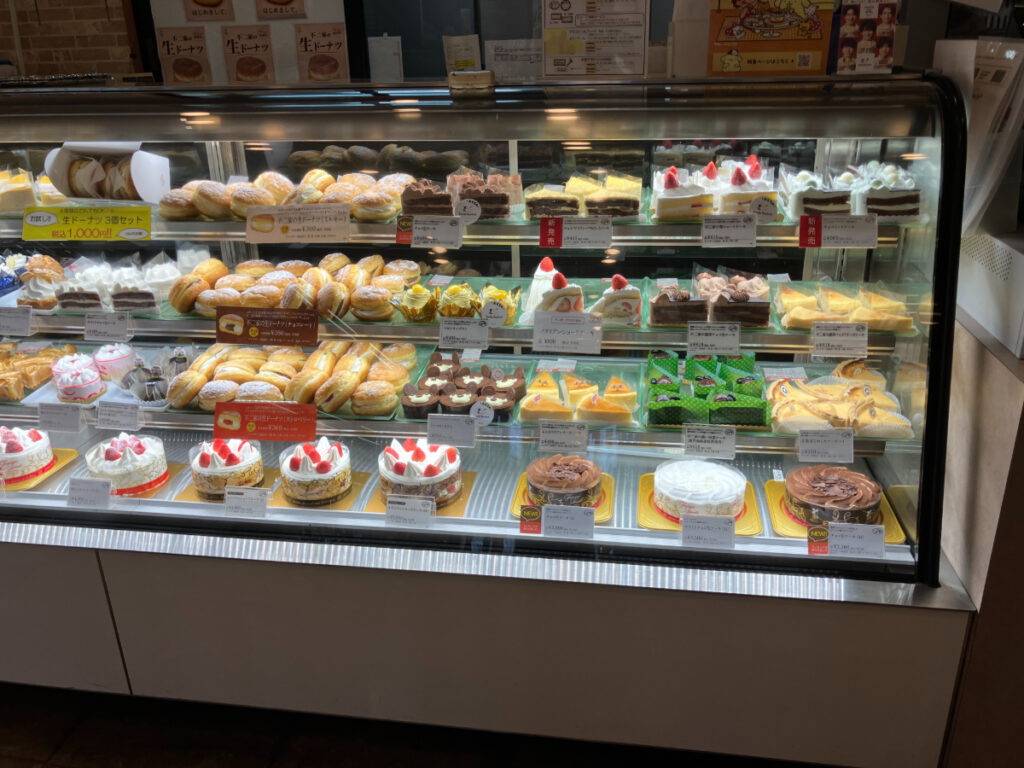 不二家店内のショーケース