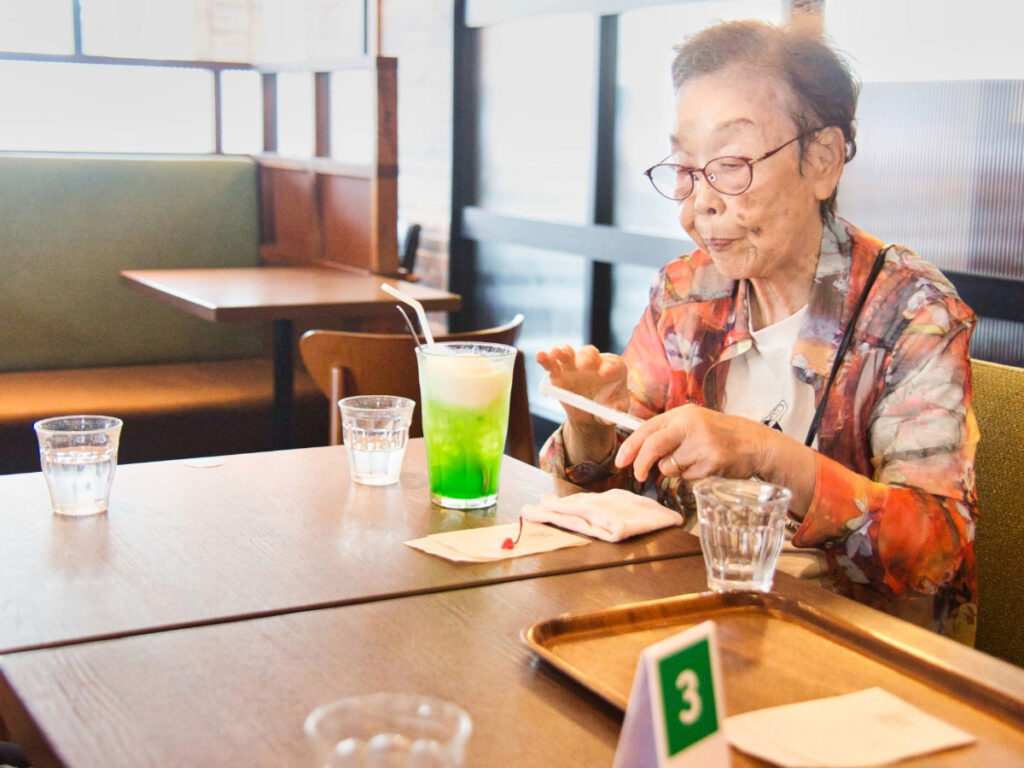カフェでひとやすみ