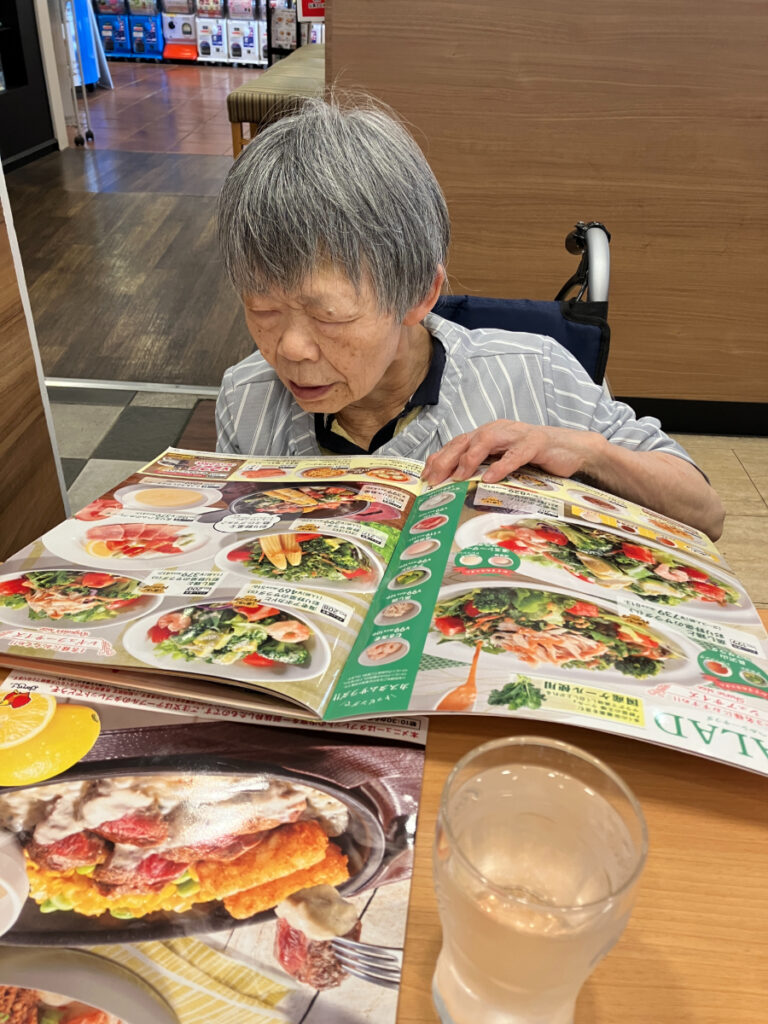 メニュー選びも楽しい時間