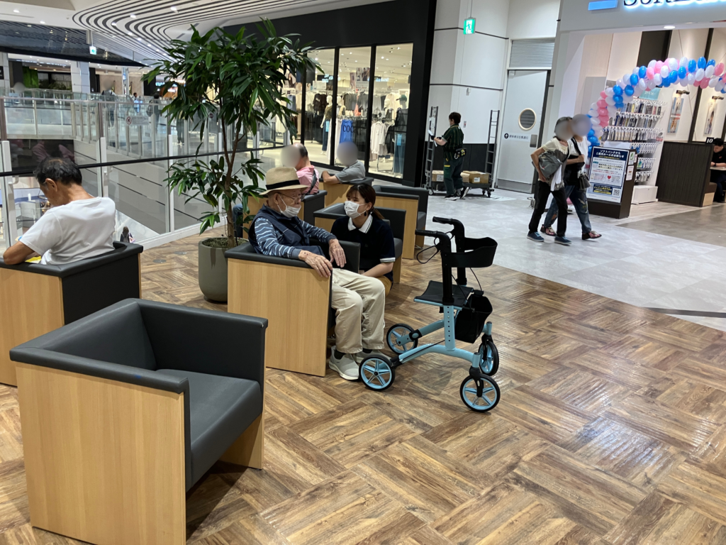 お買い物の合間に休憩