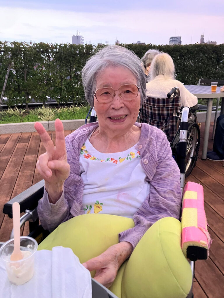 花火大会を楽しむご入居者