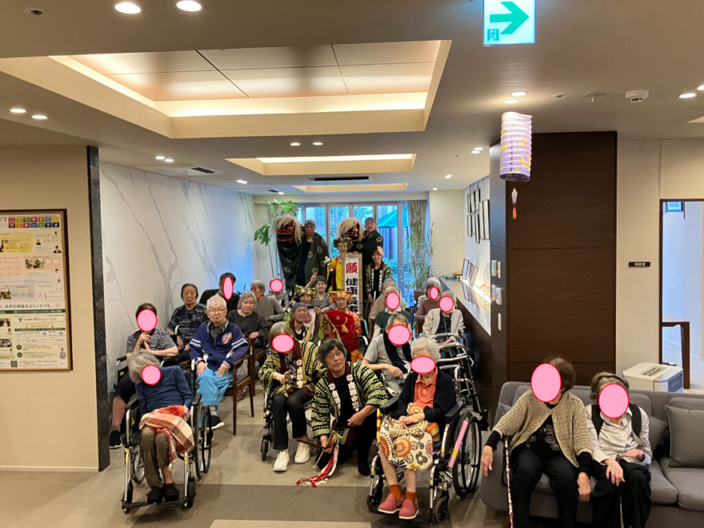 獅子舞と記念撮影