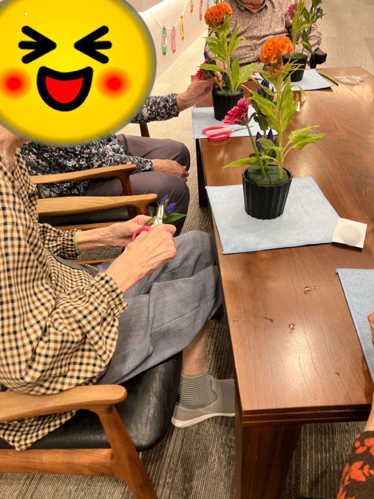 日比谷花壇による生け花レクリエーション