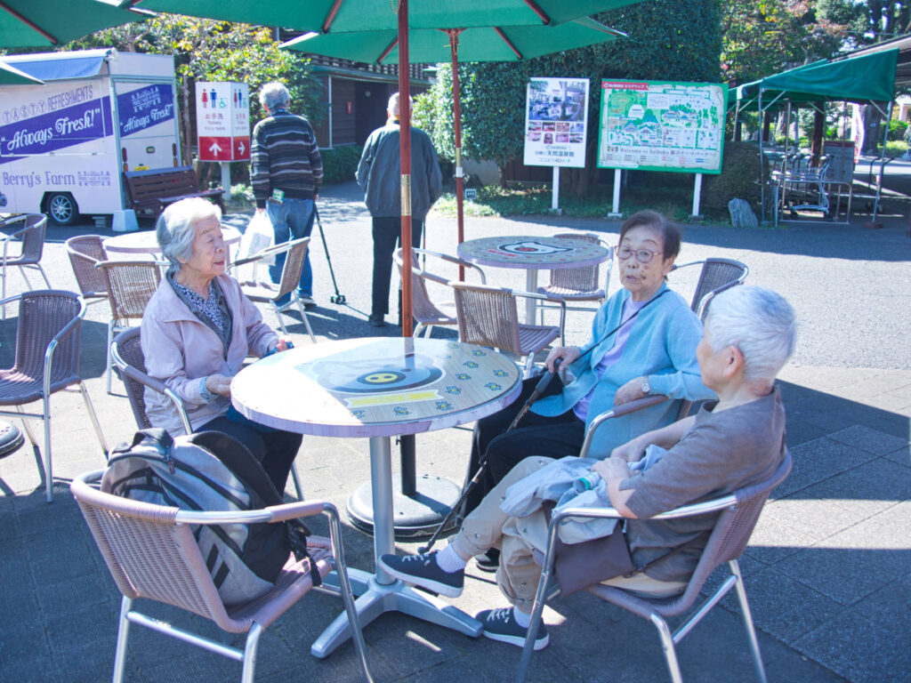 サイボク園内で休憩